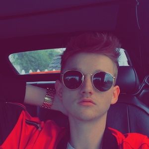 Meet your Posher, Tyler